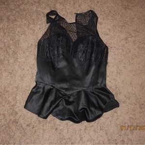 Elegant Black Lace Peplum Top Guess xs